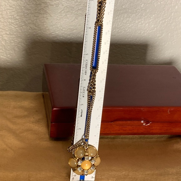 Vintage Talbots Long Gold Tone Necklace w/a Cabochon & Rhinestone Flower Pendant - Picture 9 of 9